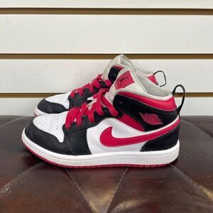 Nike Jordan 1 Mid (PS) Style-640734 016 Size 1.5 || Black/White/Very Berry